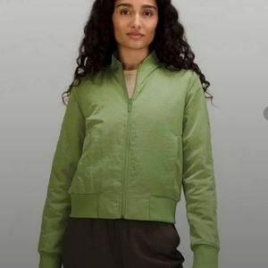 Lululemon Women’s Non-Stop Bomber Jacket Size 8 Reversible Green Foliage